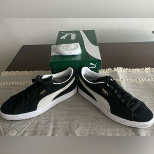 PUMA Classic Suede XXL Women’s Sneakers Sz. 8 with Box & White Laces